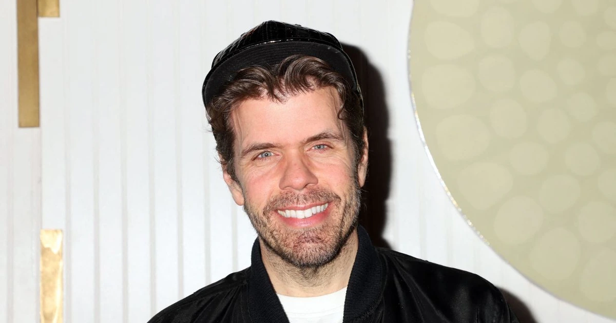 Perez Hilton News: Blogger Hospitalized After Self-Harm During Disturbing TikTok Livestream